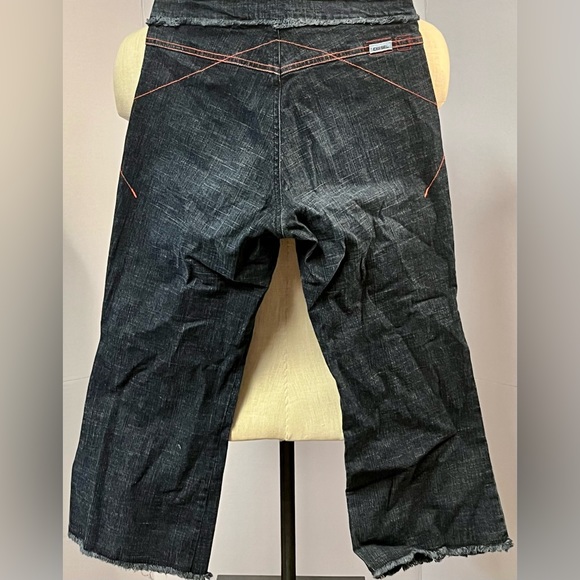 DIESEL Dark Wash Cropped Jeans With Denim Fringe Accents. Women’s Size 26 EUC - Picture 2 of 8